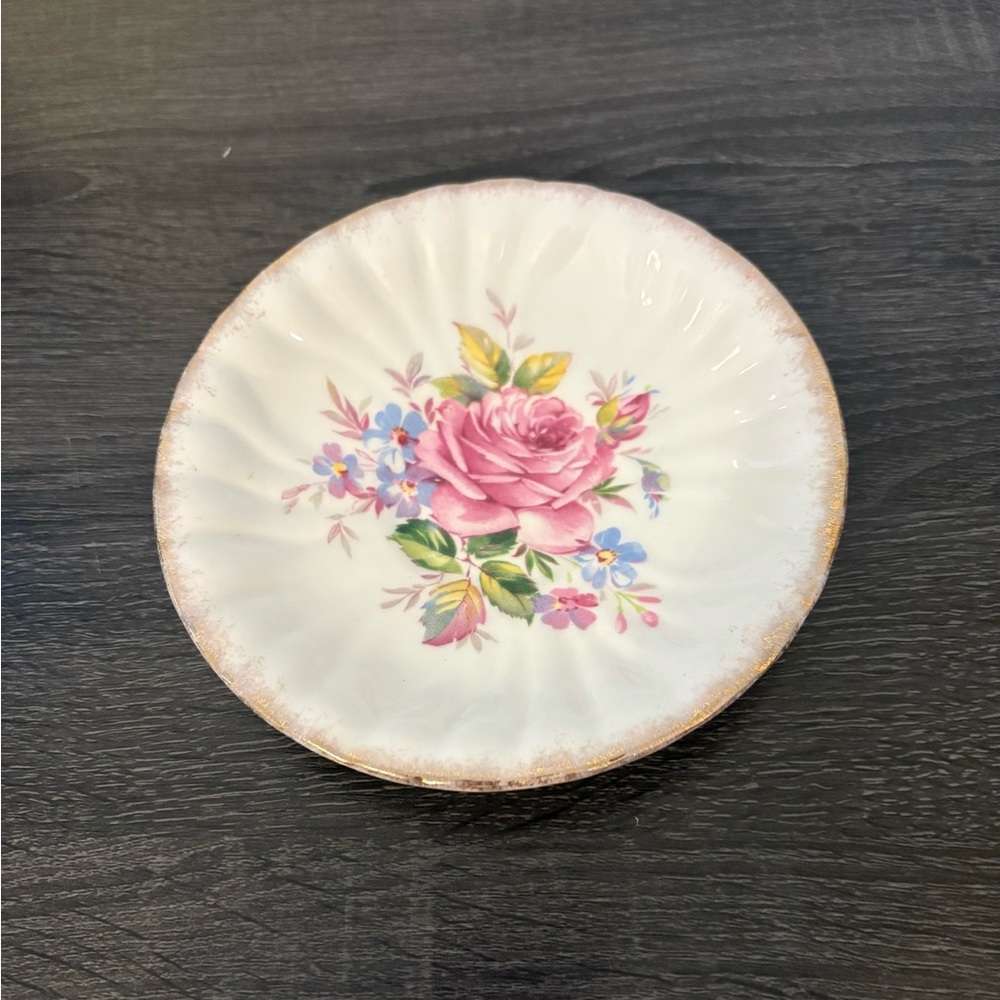 Vintage Gladstone Bone China Gold/Floral 6” Saucer